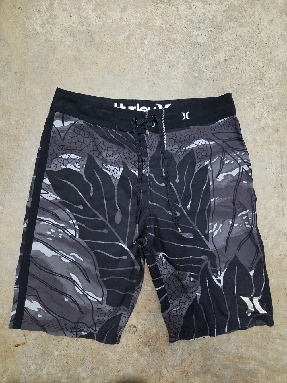 Hurley Phantom Men's Leaf Print Board Shorts